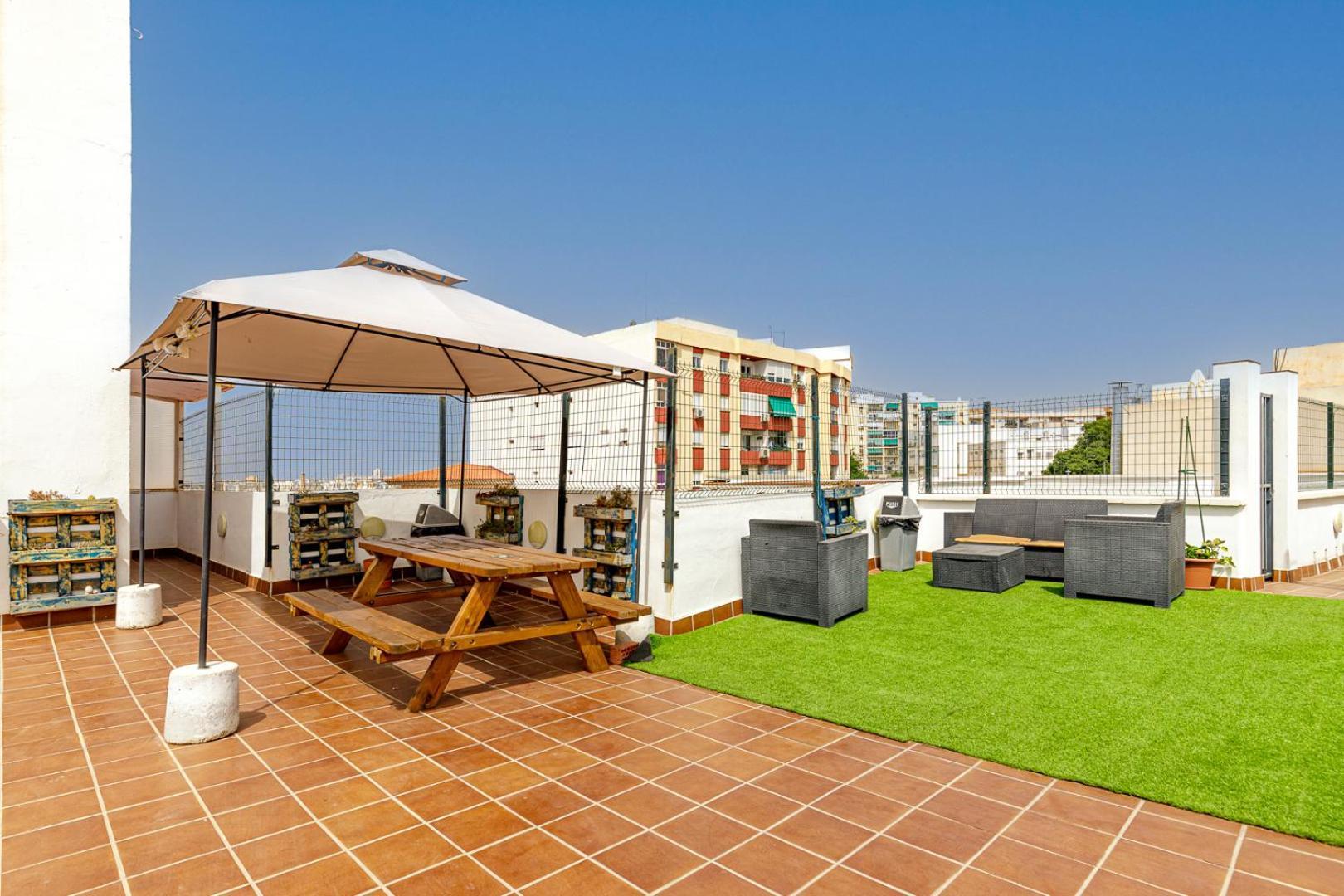 Fun Building By Homeabout Apartment *