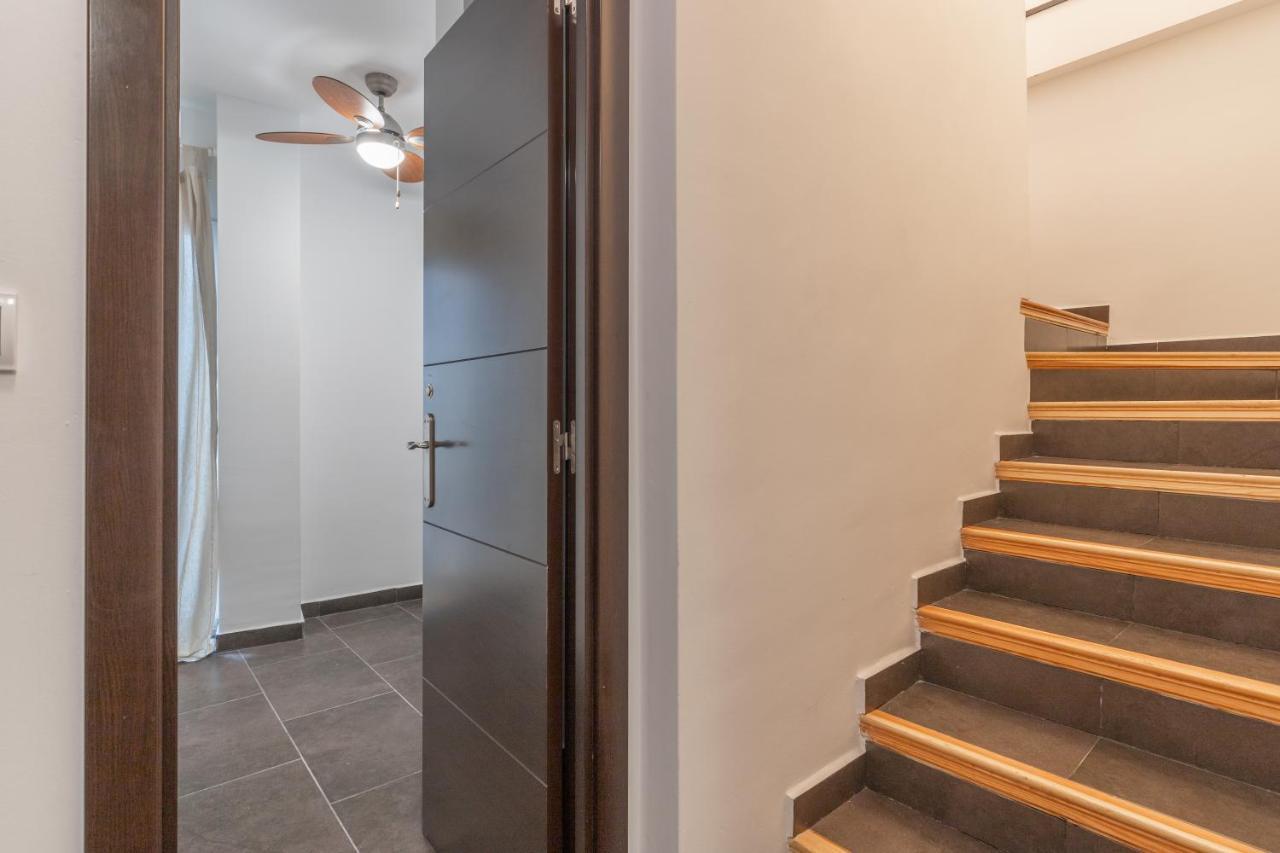 Fun Building By Homeabout Apartment *